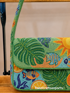 Sac à bandoulière de luxe fait main, motif paradis tropical, perles, poisson océanique, feuille de Monstera, papaye, sac à rabat pour femme - Product Image 3