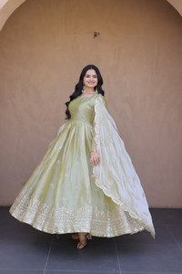 Nouvelle robe Anarkali tendance pour femmes, manches longues, magnifique en georgette, style indien pakistanais, prête à porter - Product Image 2
