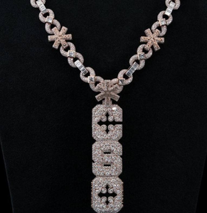 Pendentif minimaliste en moissanite avec un éclat brillant, design moderne et élégant, idéal pour les occasions décontractées au bureau ou les occasions spéciales - Product Image 5