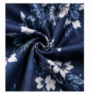 Camisa Moderna con Estampado Gráfico para Hombre, con Tela Ligera y Transpirable, Corte Casual y Cómodo, Camisa con Estampado Digital - Product Image 6