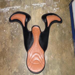 Selle d'obéissance anglaise sans arceau en cuir miniature de haute qualité, confort équestre, siège léger et souple, personnalisable - Product Image 2