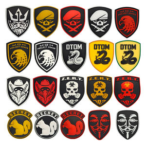 Écussons en caoutchouc écologiques personnalisés, étiquettes en silicone souple PVC pour vêtements, vente en gros, 2D, 3D, en relief - Product Image 3