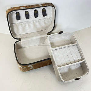 Boîte de rangement pour bijoux et cosmétiques en cuir de vachette artisanal occidental avec fermeture éclair à motif floral, étui de voyage, boîte de vente en gros - Product Image 6