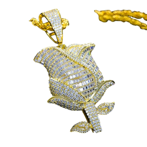 Prix de gros Collier pendentif unisexe entièrement blanc, design antique, style Hip Hop, entièrement serti de Moissanite VVS1, sertissage griffe rose, pour fêtes - Product Image 1