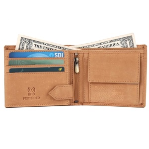 Portefeuille en cuir pour homme, grande capacité, avec porte-cartes et organisateur d'argent, idéal pour les voyages, disponible à la vente en gros - Product Image 3