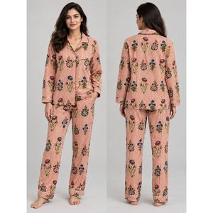 Ensemble de pyjama pour femmes en coton 100% - Imprimé floral élégant et modeste - Vêtements de nuit doux et respirants en tricot - Taille élastique - Ensemble de vêtements de détente en trois pièces - Product Image 1