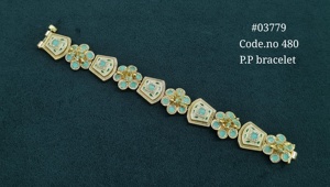 Bracelet Kundan Sovereign plaqué or, pierres Kundan, laiton, bijoux ethniques Kundan pour mariage et fêtes. - Product Image 5
