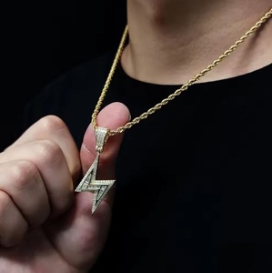 Pendentif Éclair Hip Hop Iced Out en Argent Doré pour Homme avec Zircons Cubiques - Product Image 3