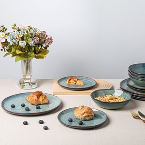 Service d'assiettes en céramique Ocean Mist, finition rustique émaillée, bordure terreux, design durable et empilable, parfait pour la table de tous les jours - Product Image 3