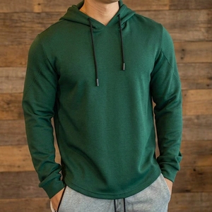 Sweat à capuche d'entraînement athlétique pour hommes en gros, avec logo personnalisé, ourlet incurvé, style streetwear décontracté, automne - Product Image 6