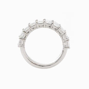 Anillo de Oro Blanco Sólido de 14K con Diamante Cultivado en Laboratorio de Corte Esmeralda de 4x3mm, Anillo de Boda de Lujo con Engaste de Puntas Compartidas y Media Eternidad - Product Image 4