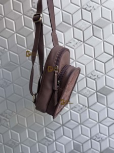 Sac à bandoulière en cuir véritable de haute qualité, sculpté et travaillé, élégant et tendance, sac de voyage, facile à transporter, multi-usages - Product Image 2
