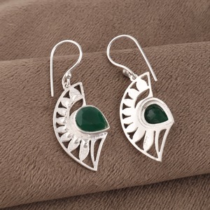 Boucles d'oreilles pendantes bohèmes en argent sterling 925 pour femmes, motif géométrique, onyx vert serti clos, boucles d'oreilles pendantes faites à la main, pour tous les jours - Product Image 5