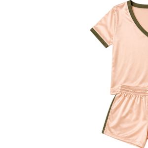 Ensemble de pyjama en satin pêche personnalisé pour femme, haut à manches courtes col en V et short, logo personnalisé, vêtements de nuit doux, vêtements de détente, OEM ODM - Product Image 3