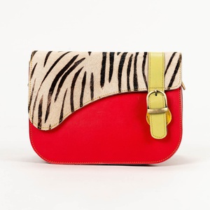 Sac à bandoulière en cuir recyclé fabriqué à la main à la mode Unique cheveux durables sur épaule métallique gland sac à main pour femmes de tous les jours - Product Image 2