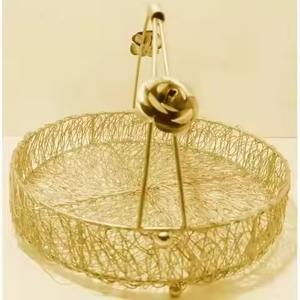 Cesta de regalo metálica premium, cesta decorativa para almacenamiento de frutas, pan, bocadillos, cesta de regalo para exhibir en la mesa de la cocina - Product Image 4