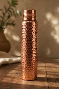 Botella de Agua Ecológica Hecha a Mano de Cobre Puro con Acabado Martillado, Botella Ayurvédica Reutilizable para Viajes, Personalización de Marca para Venta al Por Mayor - Product Image 6