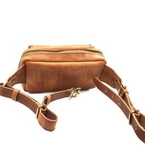Waterproof Customizable Size best manufacturing style Leather Waist Bag Waterproof Vintage Crossbody Shoulder Leather Waist Bag - Product Image 4