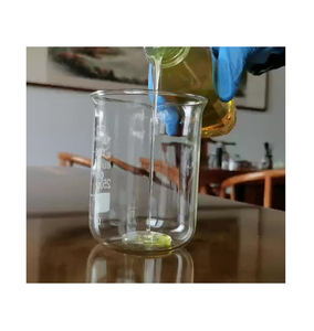 Lubrifiant industriel Huile de procédé paraffinique de haute qualité ACEA N4006 TRN Trader LLC pour le traitement du caoutchouc - Product Image 1