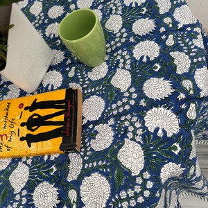 Mantel Redondo de Algodón con Estampado Floral Azul, Estilo Tradicional Indio con Borde de Rayas, Decoración para Comedor - Product Image 4