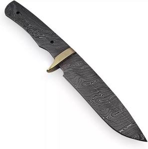 Cuchillo de Supervivencia de Hoja Fija de Acero de Damasco Hecho a Mano para Caza y Camping, Uso en Exteriores, Mango de Madera, Personalizable OEM - Product Image 3