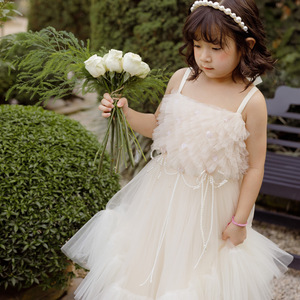 Vestido de Princesa Multicapa Color Blanco Nublado, Tul, Tafetán, Satén, con Cuentas Hechas a Mano, para Fiesta - Product Image 1