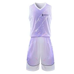 Uniforme de Baloncesto de Tela de Alta Calidad con Nuevo Diseño, Personalizado con Nombre, Número y Logotipo - Product Image 1