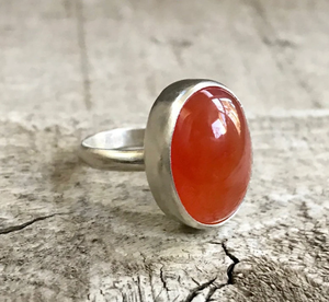 Bague en argent sterling 925 avec pierre précieuse en cornaline de coupe ovale, idéale pour un mariage, Noël ou la Saint-Valentin - Product Image 2