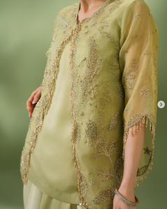Salwar Kameez élégant pour femmes en satin de soie vert olive, broderie traditionnelle indienne pakistanaise, tenue de mariage, coupe régulière, crop SADIA - Product Image 3