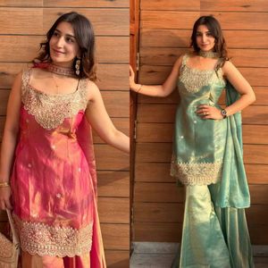 Ensemble de costume Sharara Palazzo en soie lourde de créateur, broderie de sequins de 5 mm, tenue ethnique époustouflante pour mariages, fêtes d'hiver et occasions spéciales - Product Image 6