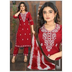 Atractivo Conjunto de Kurti y Pantalón con Bordado de Rayón y Dupatta Rojo - Product Image 1