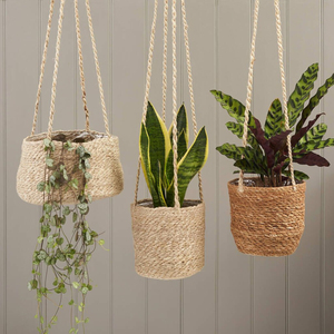 Maceta colgante hecha a mano con cuerda de yute ecológica, cesta tejida natural para plantas con forro a prueba de fugas para decoración del hogar en interiores. - Product Image 1