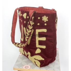Grossiste de sacs fourre-tout en velours brodés, design Love, rouge et or, sac de shopping à bandoulière, grande taille - Product Image 3