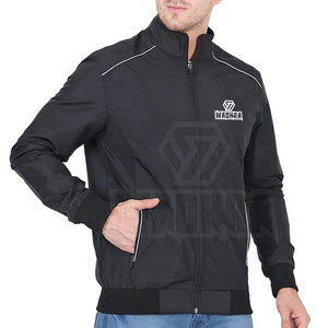 Chaqueta cortavientos de moda para hombre, diseñada para brindar calidez como una auténtica chaqueta de invierno. - Product Image 5