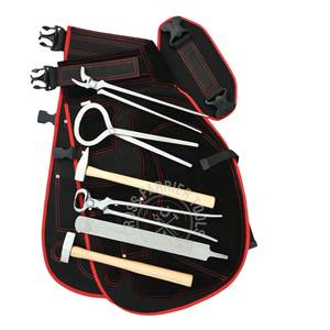 Kit d'outils de fermeur pour le ferrage, Marteau de fermeur, Pince à crins courbée, Testeur de crins, Pince à crins de 15 pouces, Râpe à crins et Tablier de fermeur - Product Image 1
