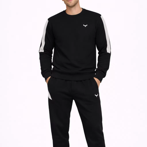 Conjunto Deportivo Premium para Hombre, Sudadera y Pantalones Deportivos Negros, Tejido Ligero de Mezcla de Algodón y Felpa Transpirable con Cuello Redondo - Product Image 1