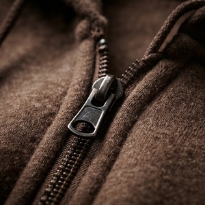 Sudadera con capucha unisex con cremallera, forro polar suave, estilo casual urbano. - Product Image 5
