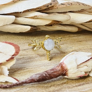 Anillo de Libélula con Piedra Lunar, Novedad 2026, Favorito del Mercado, Anillo Moderno Chapado en Oro con Diseño de Insecto, Anillo de Mujer de Moda al por Mayor - Product Image 3