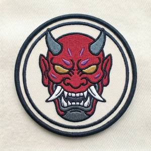 Parche Bordado Personalizado de Demonio Oni Japonés, Máscara Hannya Roja, Insignia Termoadhesiva, Aplique de Bordado a Máquina para Streetwear, Venta al por Mayor y a Granel - Product Image 5