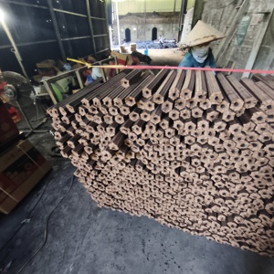 Briquettes de charbon de bois activé de haute qualité pour les restaurants de barbecue - Product Image 1