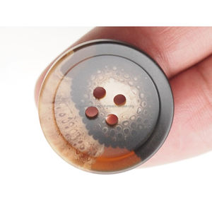 Botones de Cuerno Naturales de la India, Ecológicos, Redondos y de Color, a Precio Económico - Product Image 1