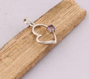 Colgante de amatista natural en forma de corazón, joyería de plata de ley 925, collar de corazón con piedra preciosa morada al por mayor para mujer, colgante hecho a mano. - Product Image 2