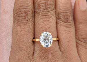 Anillo de Compromiso Lurba Jewels para Mujer, Oro Amarillo de 14K, Corte Ovalado, Diamante Cultivado en Laboratorio, Certificado IGI, con Halo Oculto, Moderno - Product Image 5