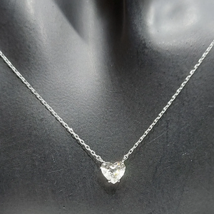 Colgante Solitario de Diamante Corte Corazón en Plata 925 con Engaste de Garra, Estilo Minimalista para Uso Diario, Joyería Unisex - Product Image 3