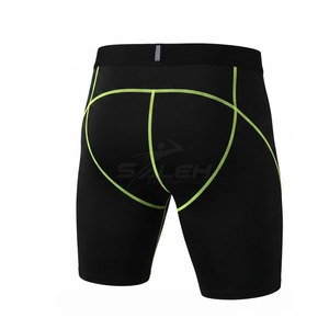Ensemble de shorts de compression sur mesure avec tissu à séchage rapide et construction flexible - Product Image 6