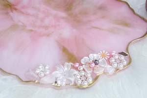 Plateau de vanité multifonctionnel en résine à motif végétal Art Déco Blossom Pearl pour mariage - Product Image 3