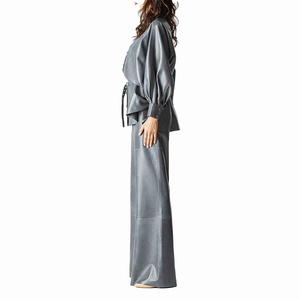 Chemisier pour femme en similicuir à col mandarin, boutonné sur le devant, à manches longues, avec ceinture à la taille, style minimaliste, débardeur - Product Image 6