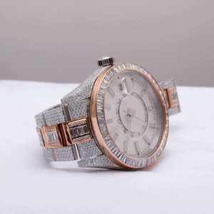 Reloj de Lujo con Incrustaciones de Moissanita, Bisel Baguette, Dos Tonos, Estilo Hip Hop, con Diamantes, de Acero Inoxidable - Product Image 3