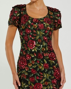 Vestido de Noche Elegante Negro con Cuentas de Rosas Rojas, 100% Poliéster, Satén Antiarrugas, Cuello Redondo, Manga Casquillo, Largo hasta el Suelo - Product Image 4