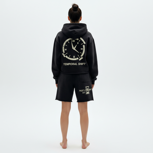 Conjunto de Sudadera con Capucha y Pantalones Cortos Unisex Personalizados, Negros, con Lavado Ácido, Apliques y Parches, Estilo Urbano, Fabricante de Ropa con Marca Privada OEM ODM - Product Image 2